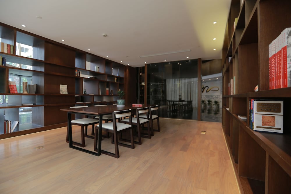 Green Court Residence Jinqiao Diamond Shanghai 32/50