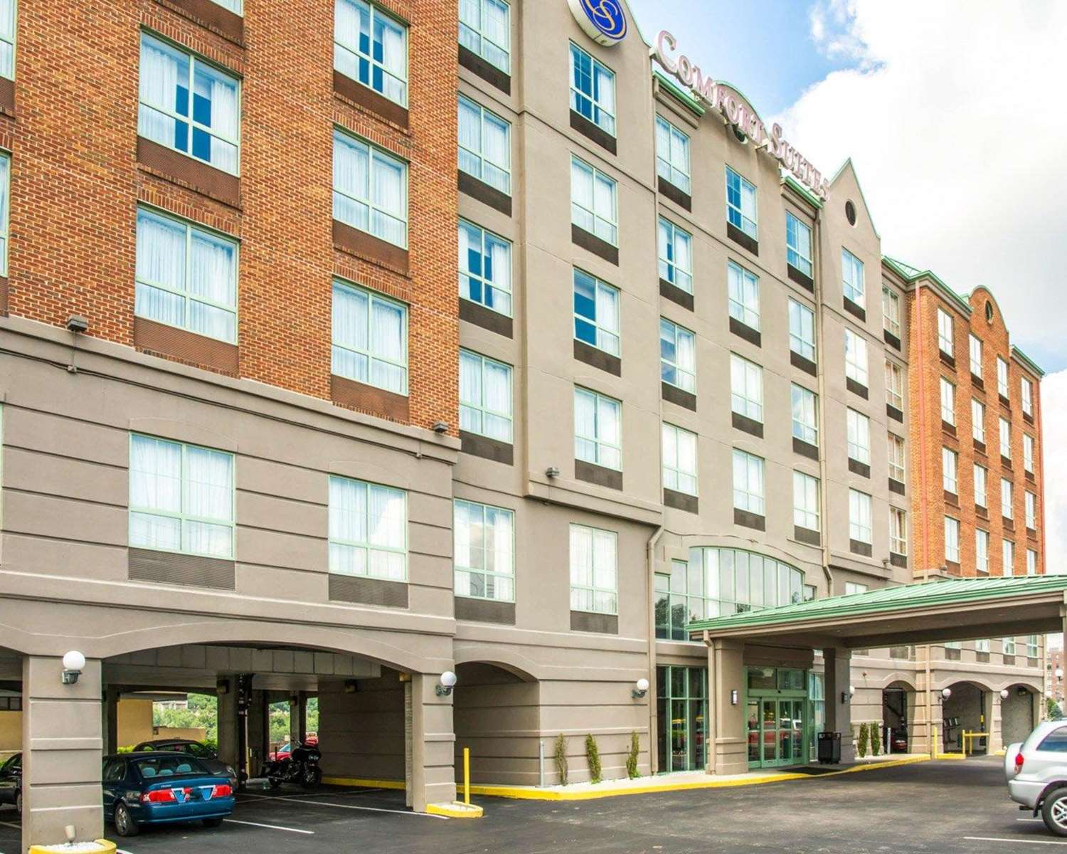Fairfield Inn & Suites Newport Cincinnati 35/36