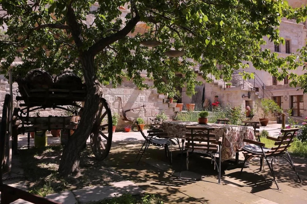 Village Cave House Hotel 17/27