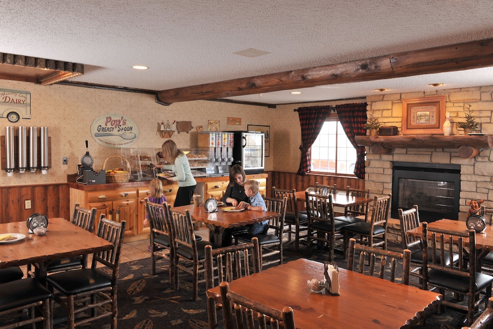 Stoney Creek Hotel Conference Center Wausau 34/47