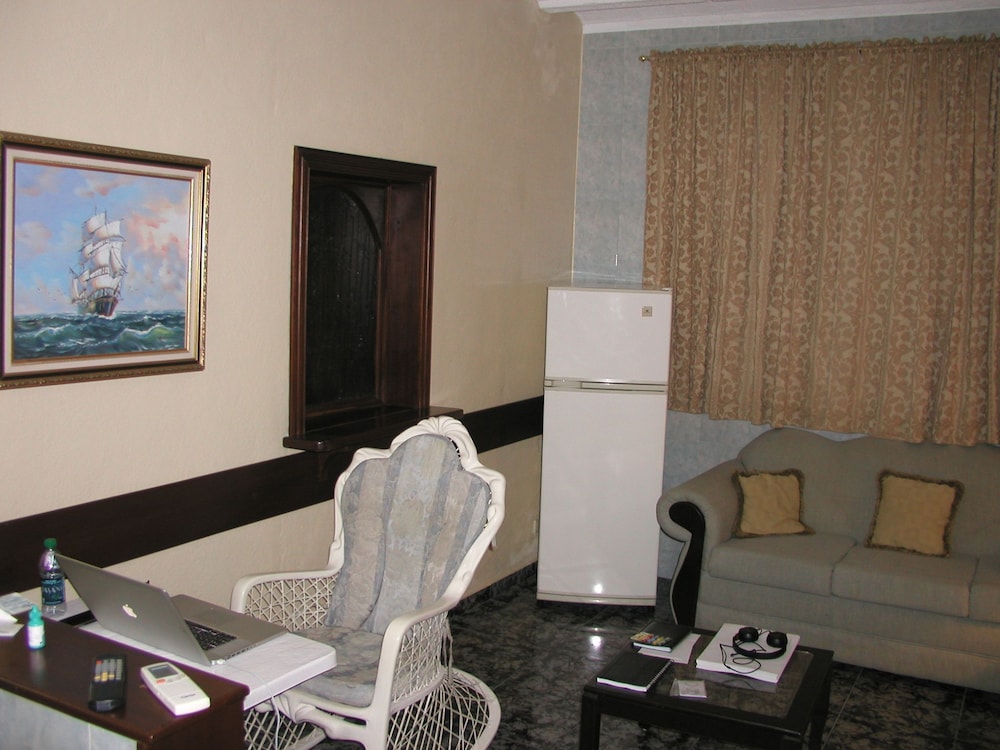 Hotel Garant & Suites 33/49