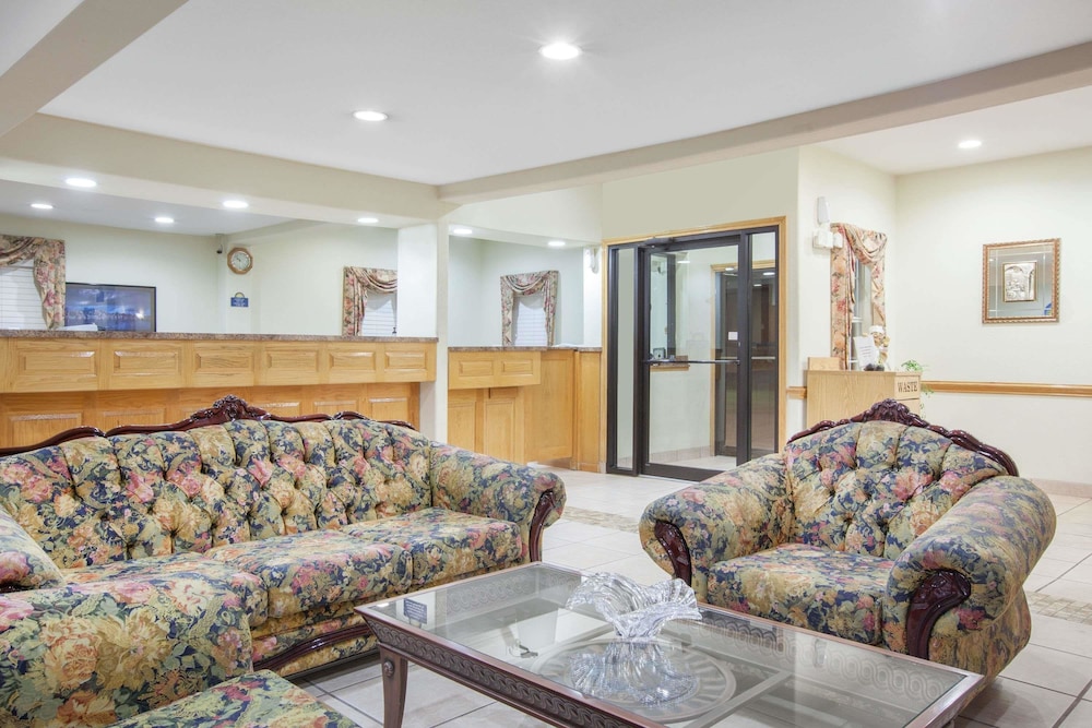 Days Inn by Wyndham Centerville 16/20