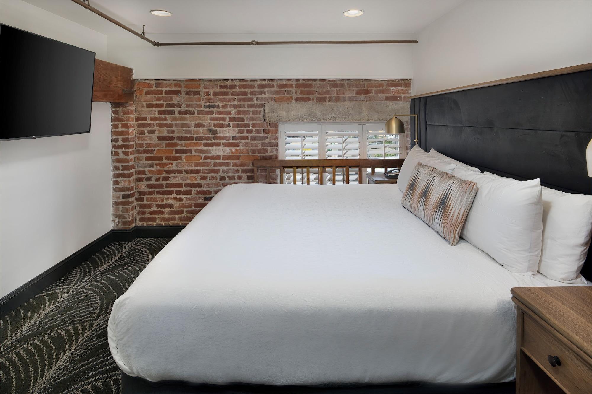 Loft, Suite