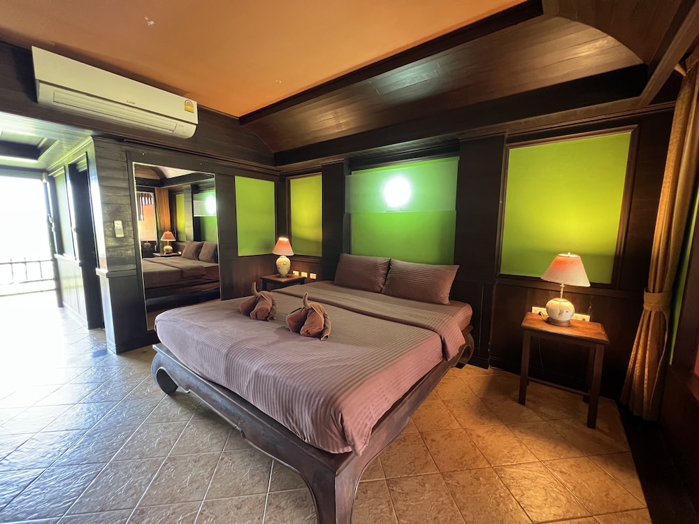 غرفة سوبيريور بسرير كينج، Sea Breeze Resort 2/5