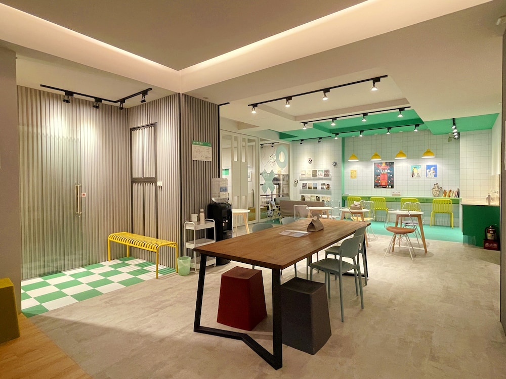 Together Hotel - Hualien Zhongshan 35/50