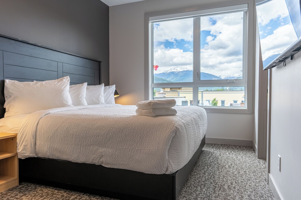 Basecamp Suites Revelstoke 17/50