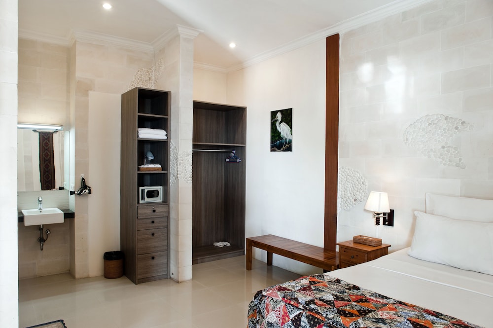 Sea Breeze Candidasa 26/68