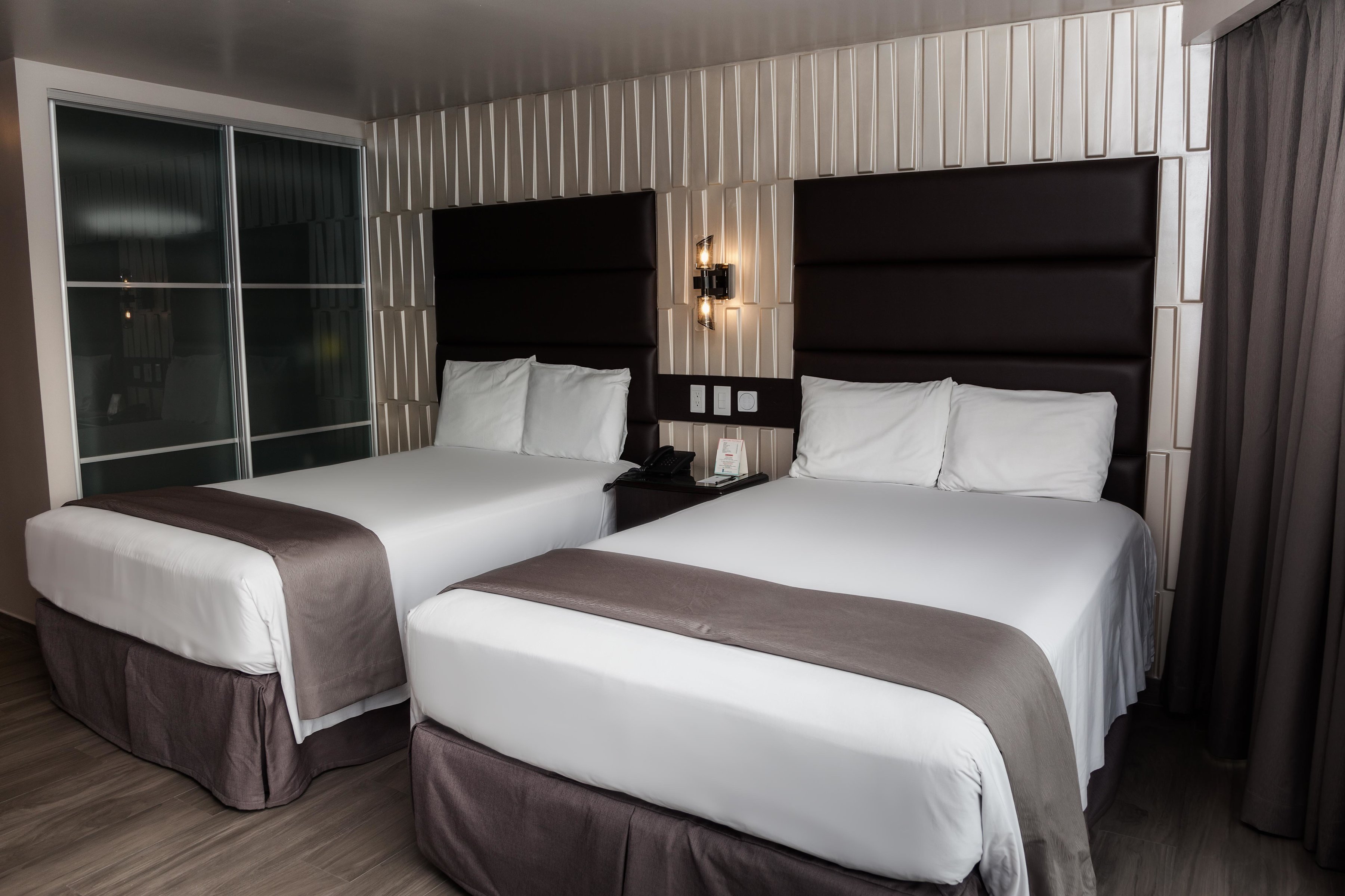 Room, 2 Double Beds, Bay View