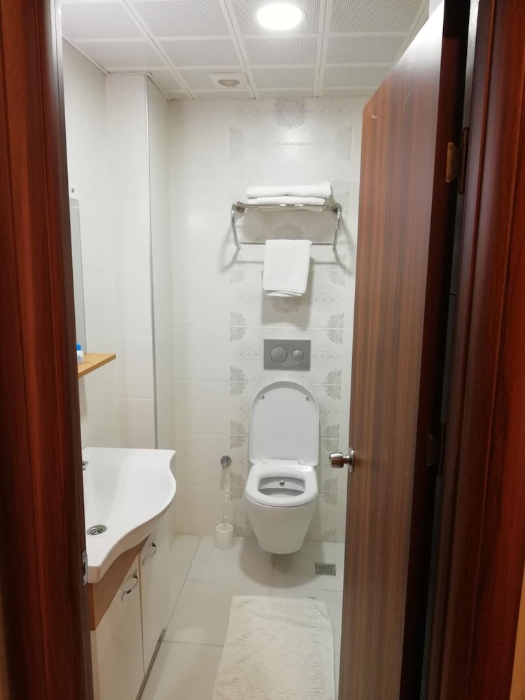 Bursa Sahin Hotel 31/32
