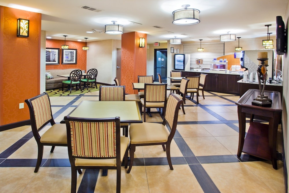 Holiday Inn Express Peachtree Corners Norcross 53/78