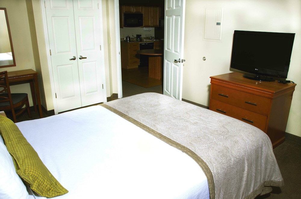 Candlewood Suites Columbus Fort Benning 20/75