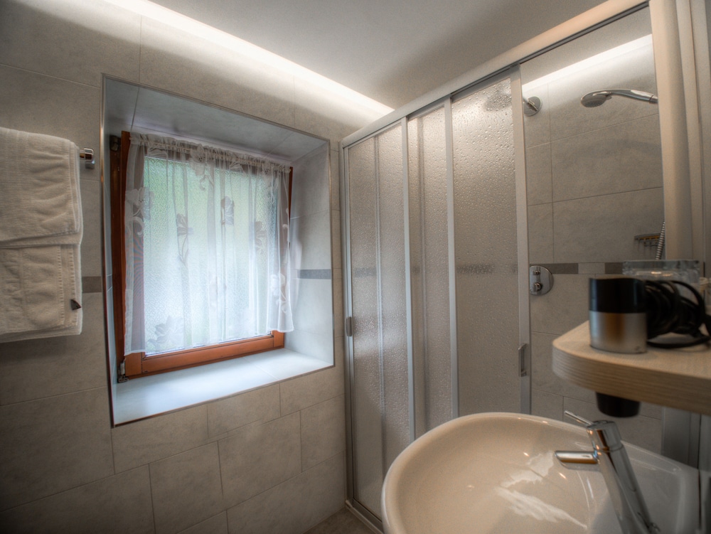 Hotel Ustaria Posta 26/47