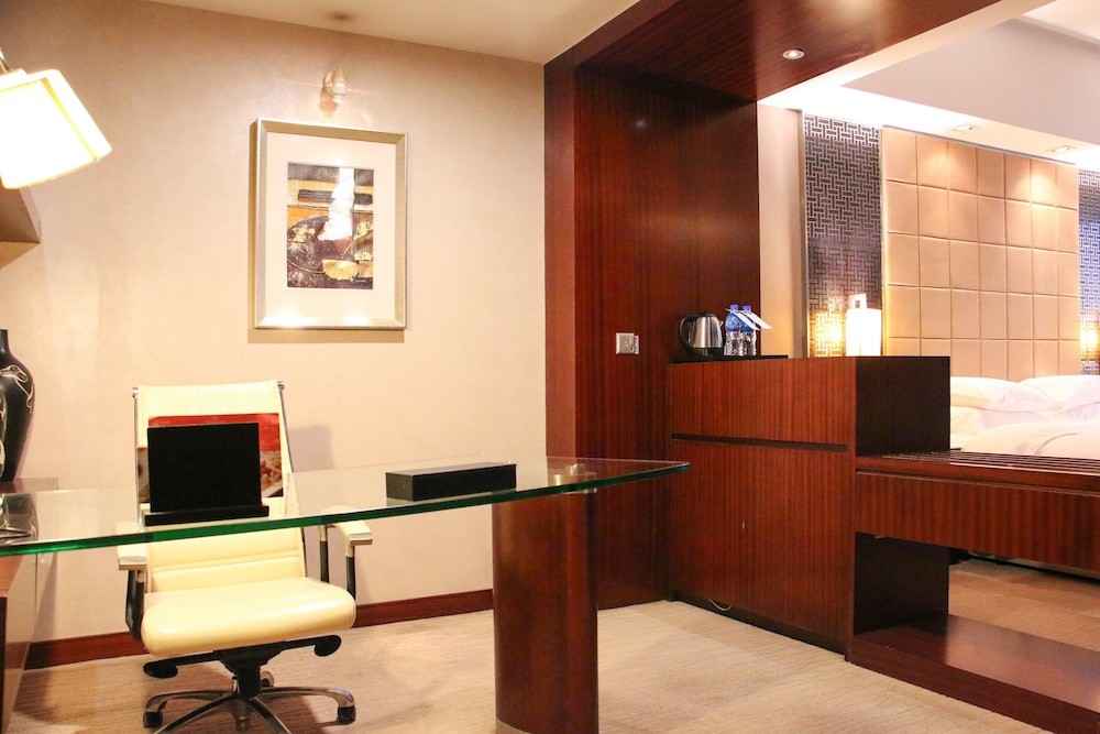 Crowne Plaza Yantai Seaview 7/82