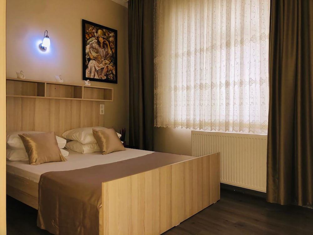 Carvan Hotel 44/55