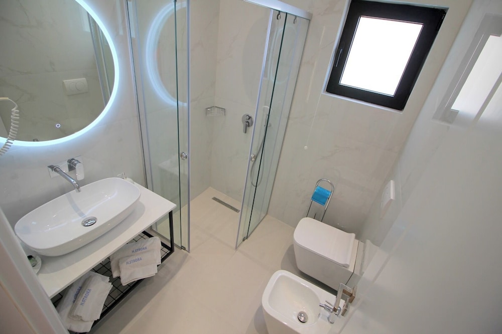 Hotel Strora 43/50