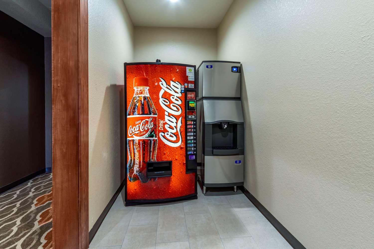Comfort Inn and Suites Harrah 8/23