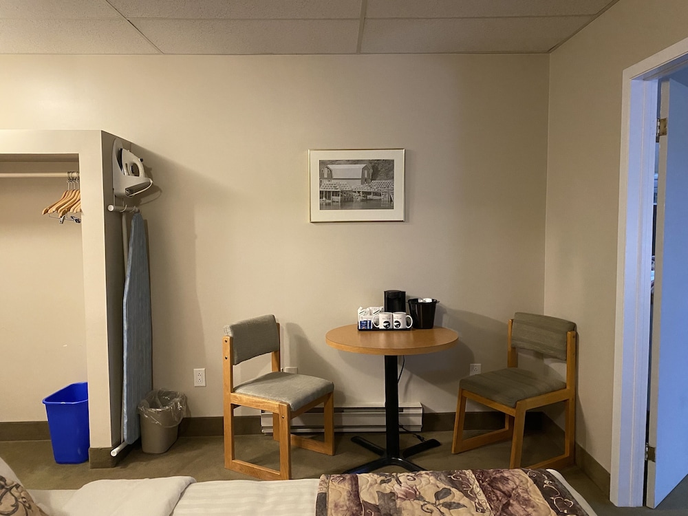 Ocean View Hotel 25/50
