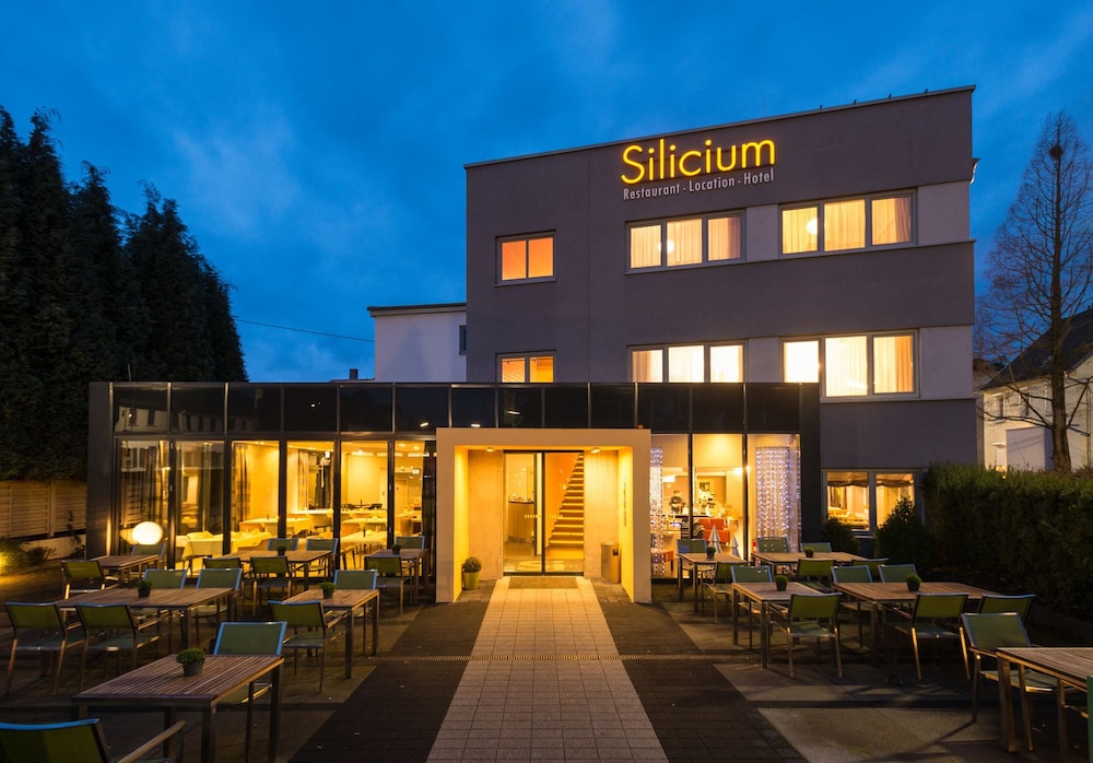 Hotel Silicium 2/26