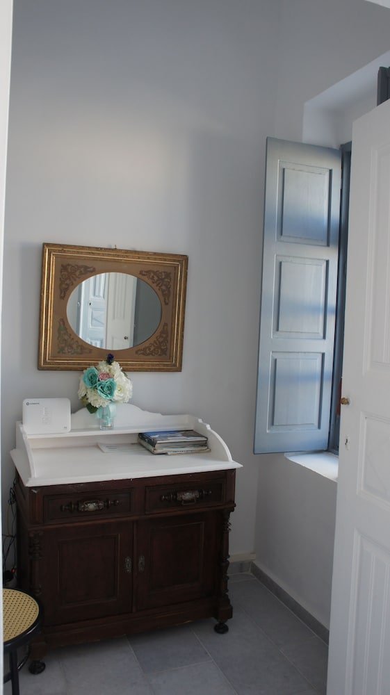 Marcos Rooms 42/44