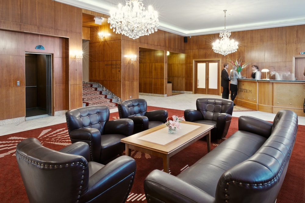 Devin Hotel 30/50