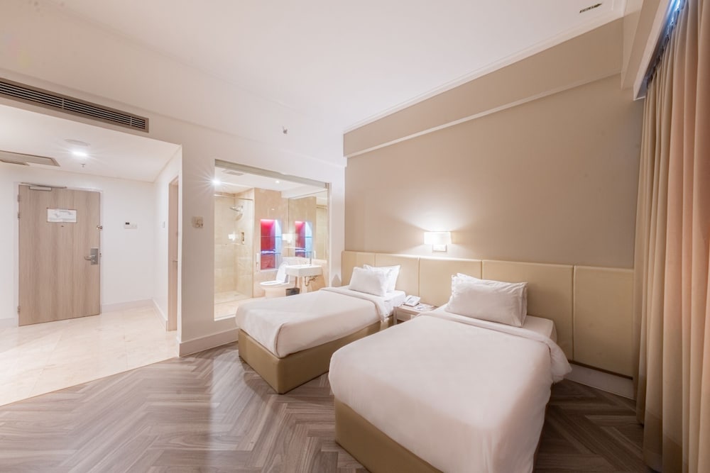 Superior, Twin Beds, Laundry