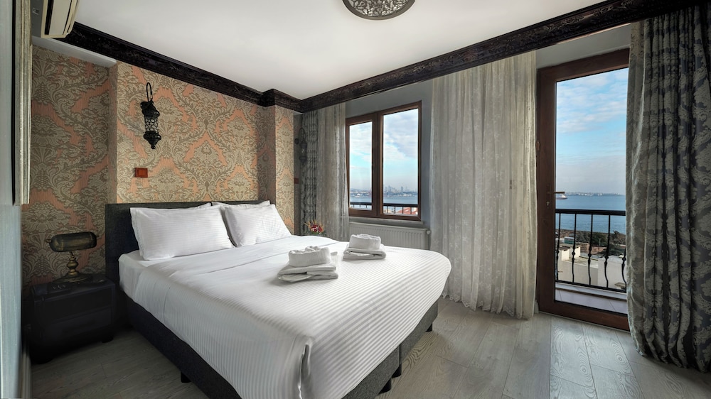 Mytra Hotel 9/50