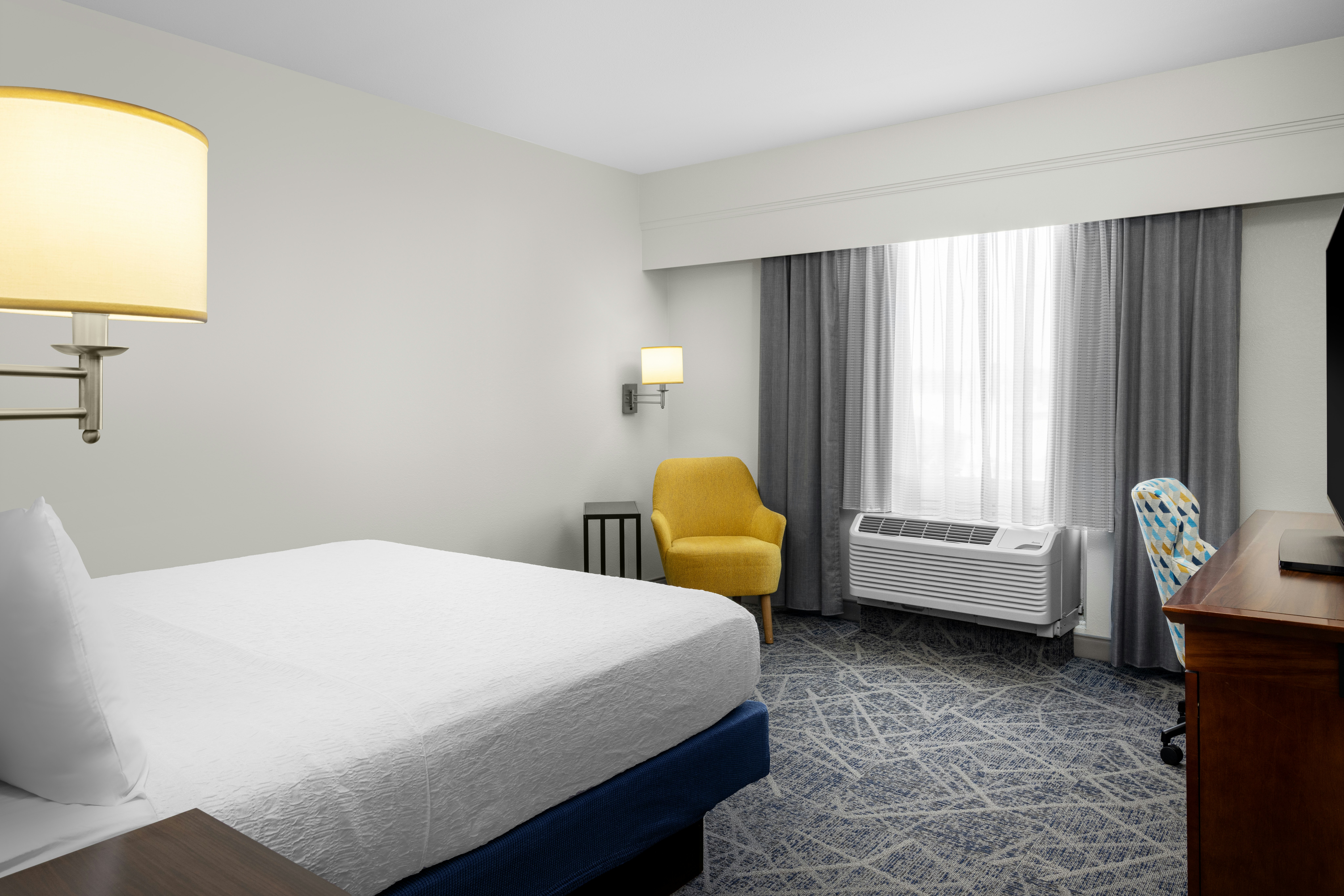 ROOM, KING BED
