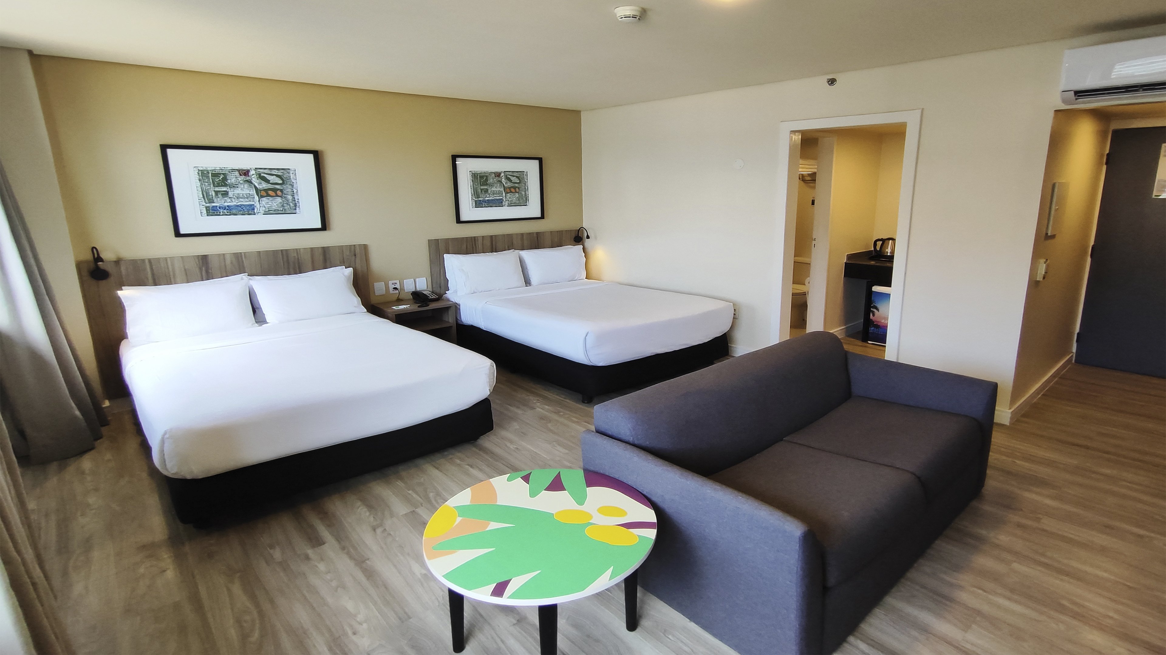 HOLIDAY INN FORTALEZA 25/76