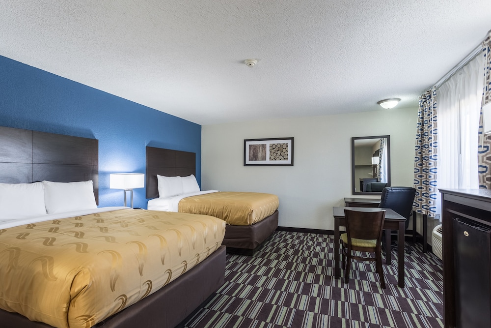 Quality Inn Farmington 11/21