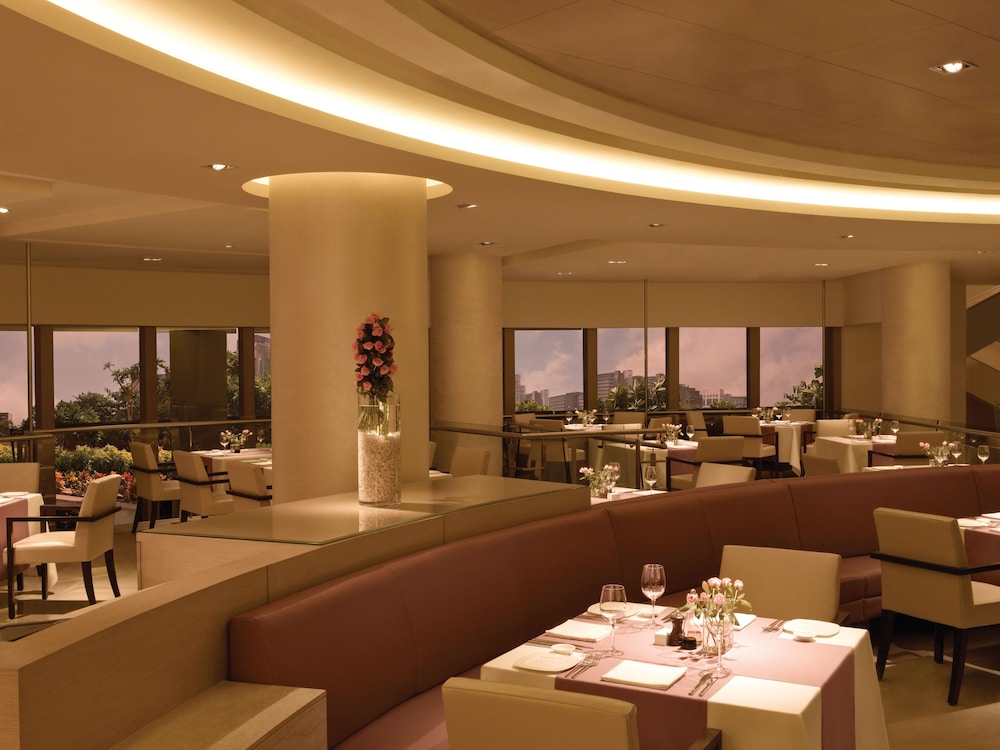 TRIDENT BANDRA KURLA 50/67