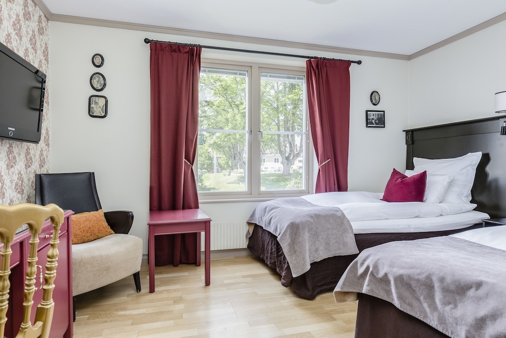 STANDARD, TWIN BEDS