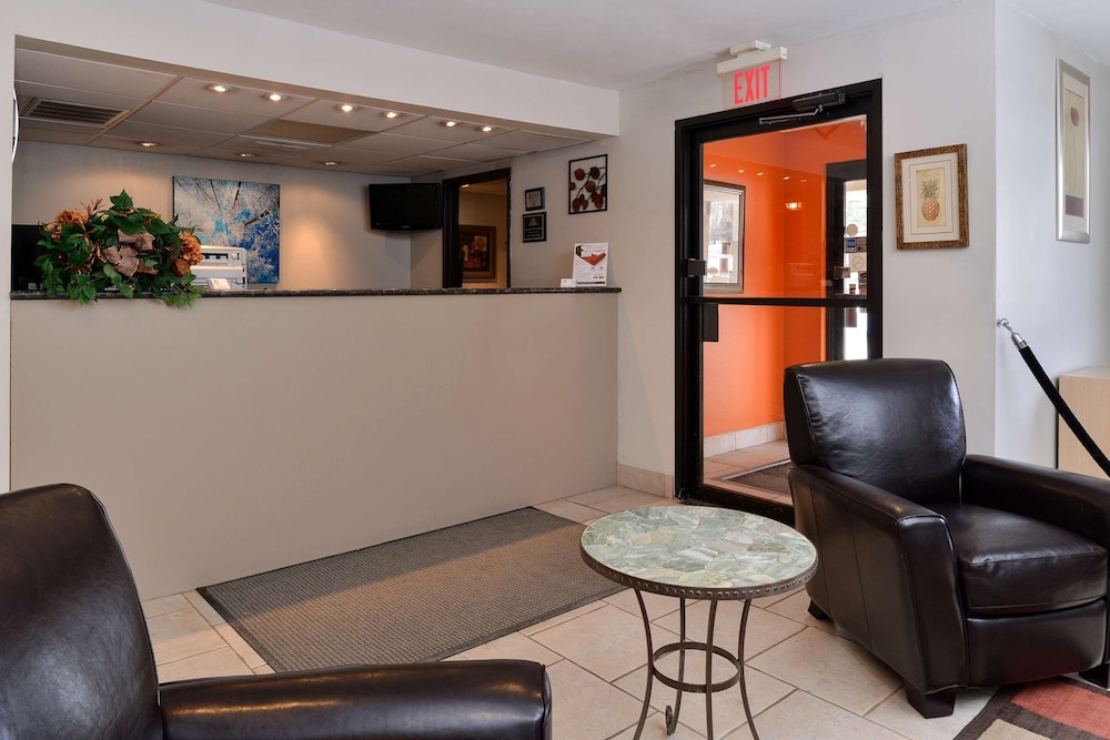 Americas Best Value Inn New Paltz 11/36