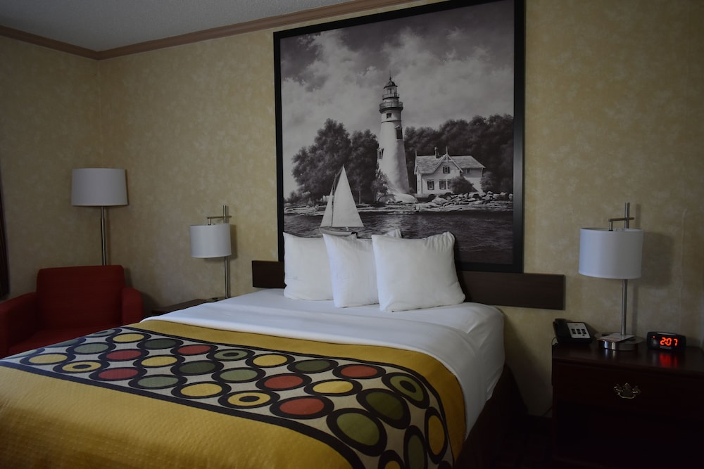 Spark by Hilton Maumee Toledo 12/37
