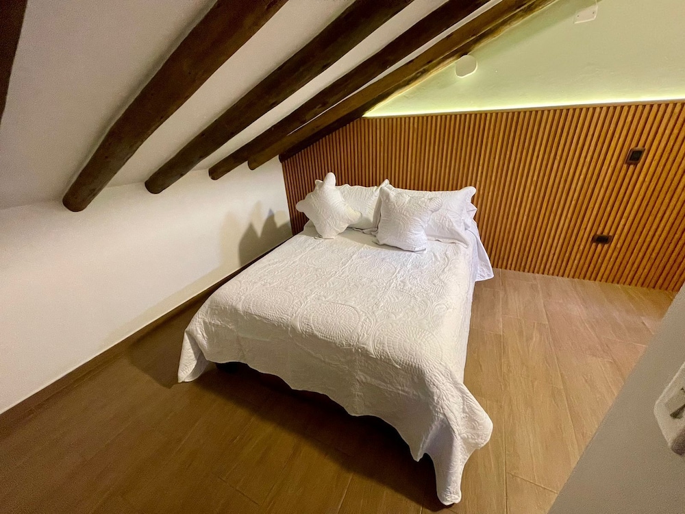 Hotel Boutique Cenit 20/49