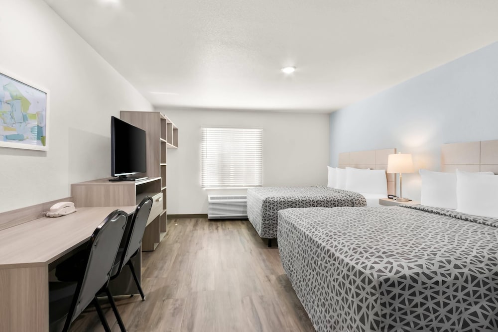 WoodSpring Suites Chandler Phoenix Medical Center 9/31