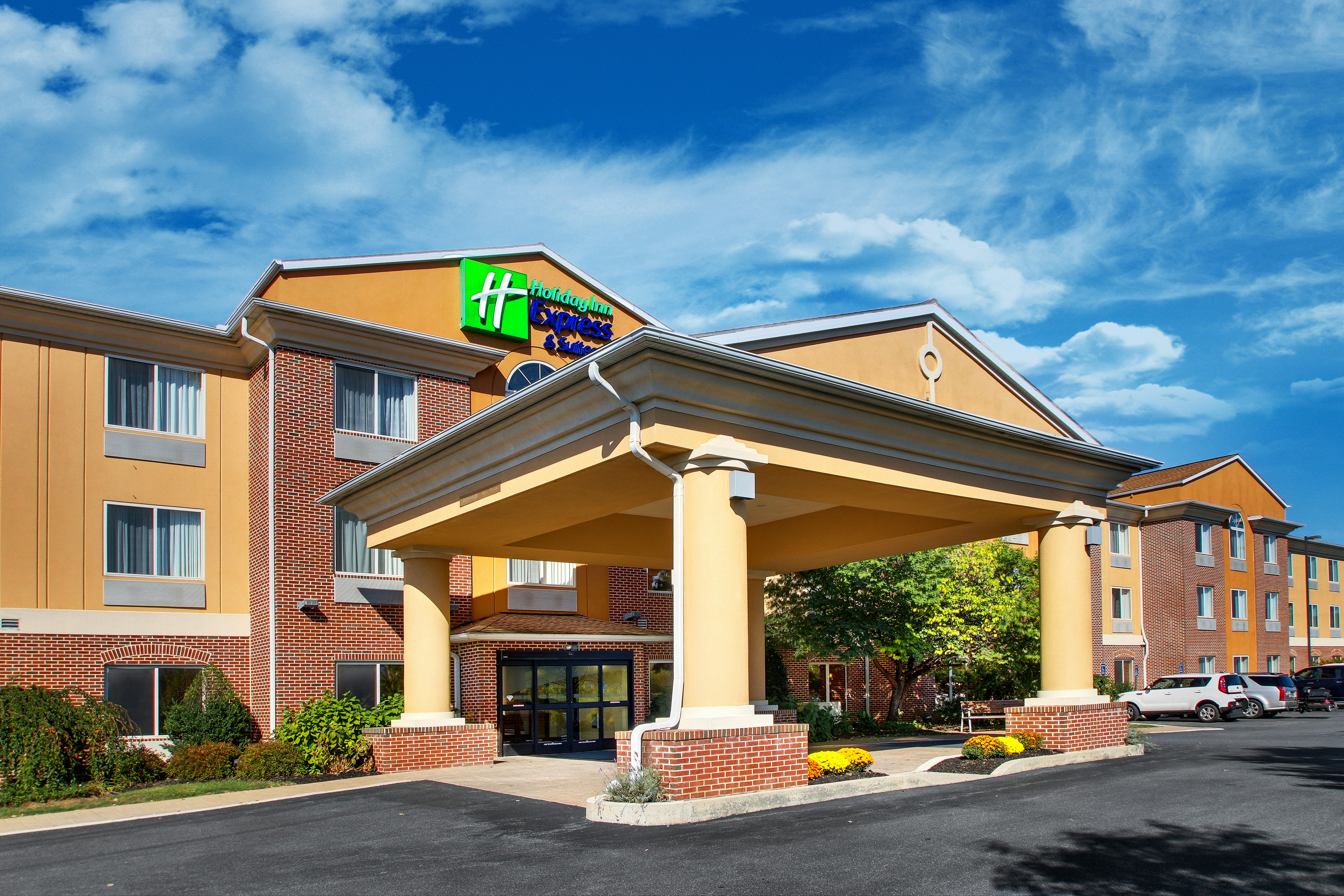 Holiday Inn Express Hotel And Suites Lancaster Lititz 69/73