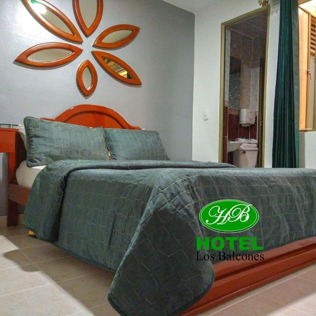 Los Balcones Hotel 4/38