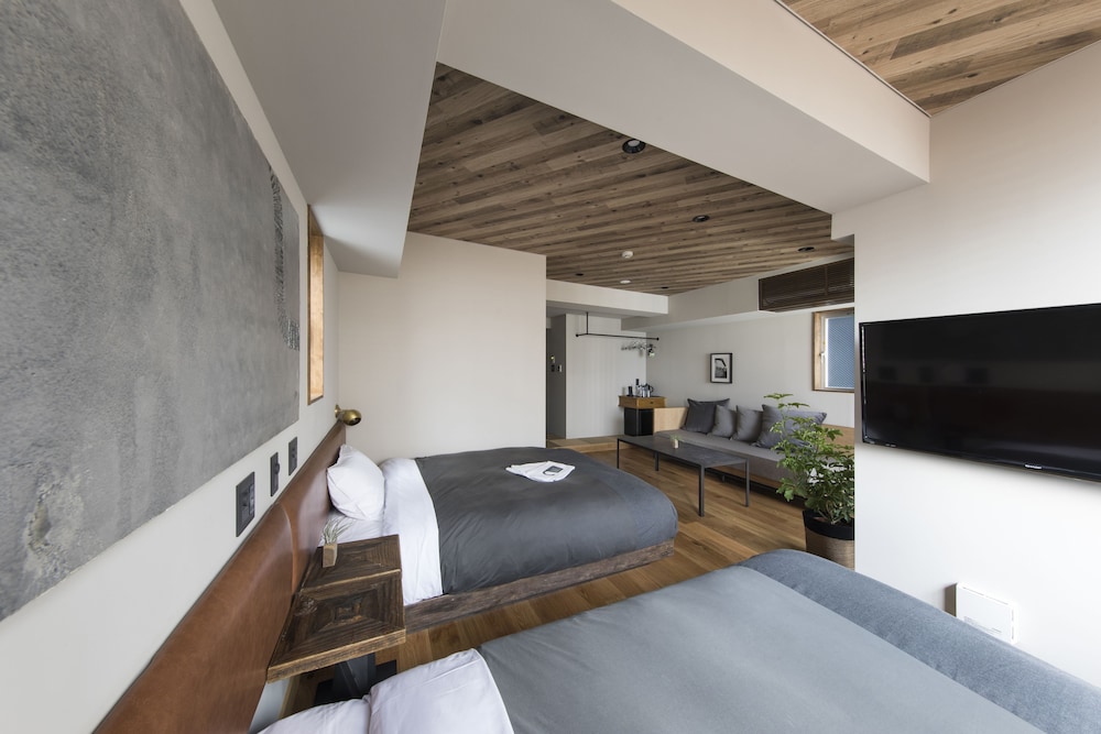 Hotel Vintage 23/70