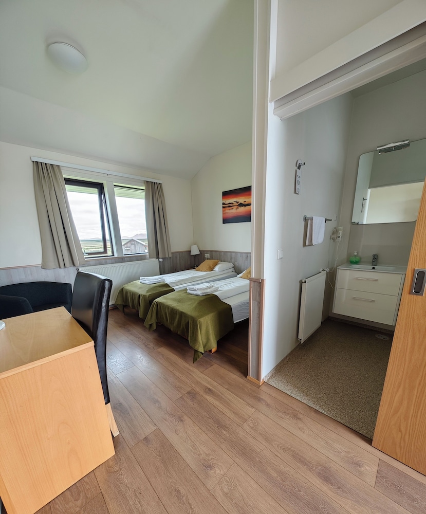 Guesthouse Stong And Cottages 14/50