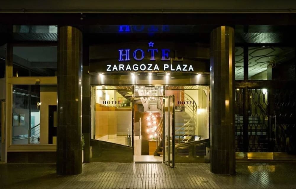 Hotel Zaragoza Plaza 2/50