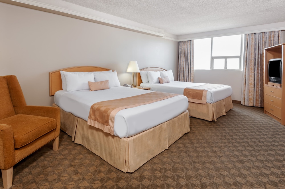 EXECUTIVE, 2 QUEEN BEDS