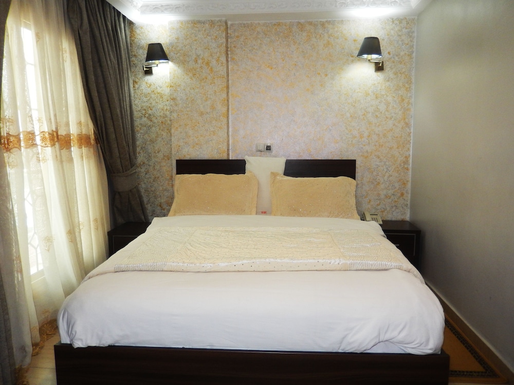 Noubou International Hotel 4/50