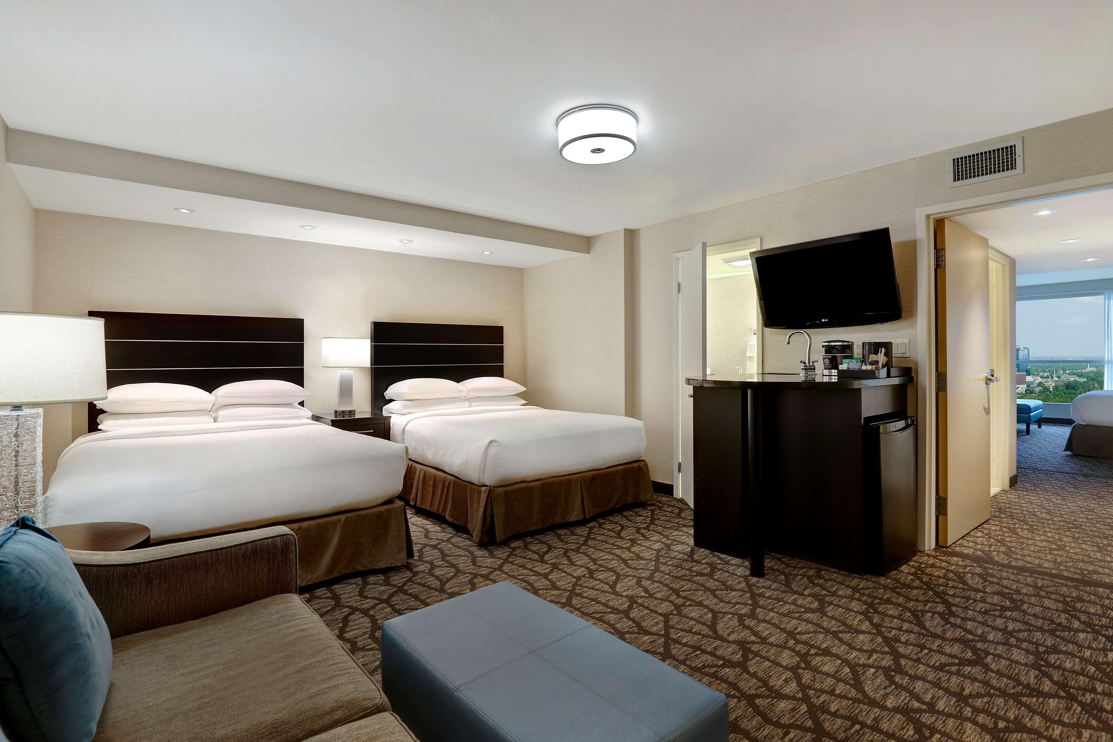 2 Rooms, Suite, 2 Queen Beds, Falls View