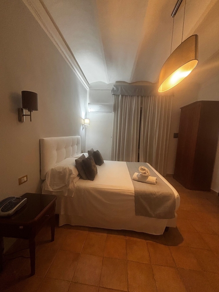 Gabriella 14/64