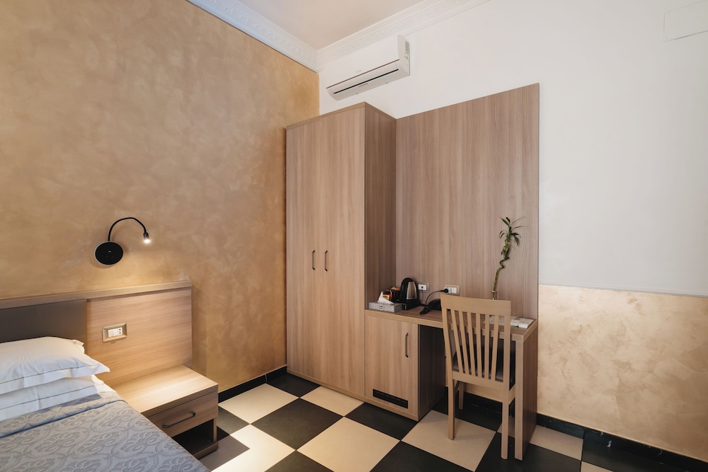 Adas Hotel 52/80