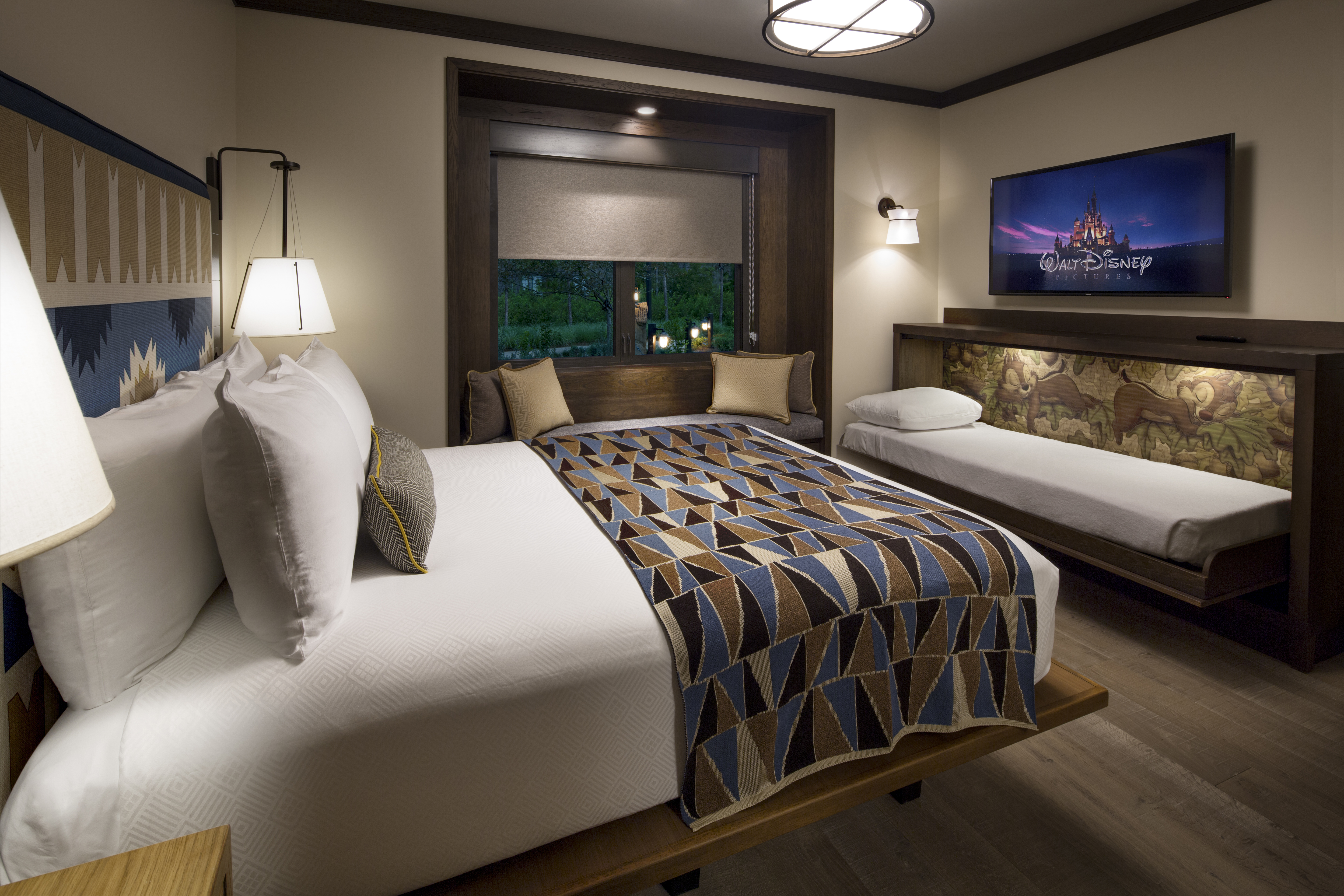 Copper Creek Villas and Cabins at Disneys Wilderness Lodge 4/14