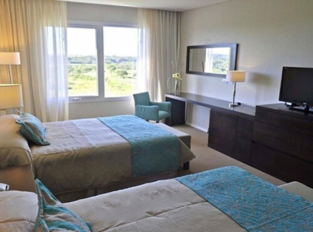 Howard Johnson Hotel Piedras Moras 8/31