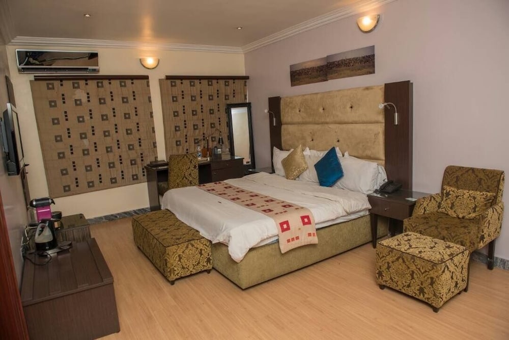 Capital Inn Ibadan 17/58