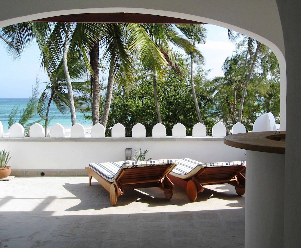 Lobby at Lantana Galu Beach, DIANI BEACH
