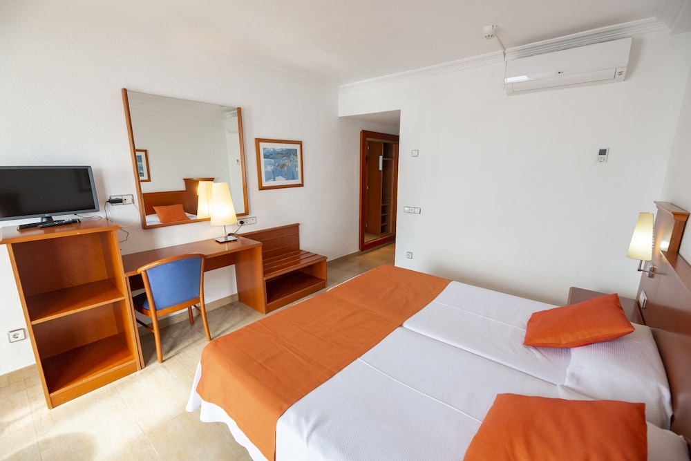 Risech Hotel 11/64